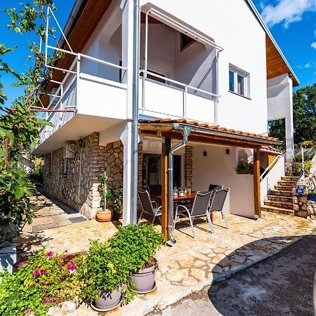Apartment Maia Lena For Family Ясенице Екстериор снимка